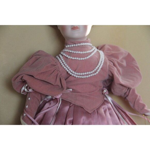 Seymour Mann Bethany Connoisseur Doll Porcelain Toy 22" Collection 383 - Picture 3 of 7